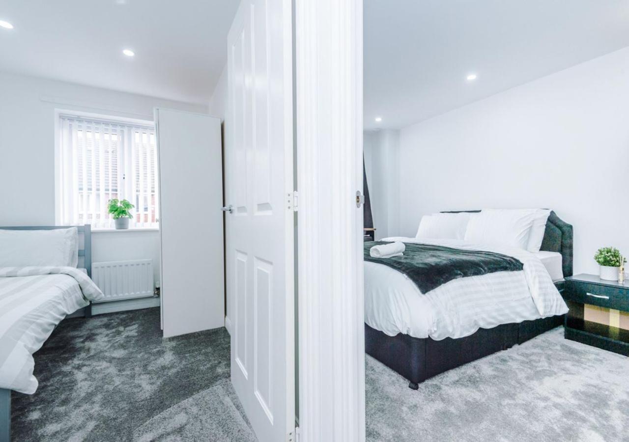 Luxury 3 Bedroom House Close To Center Apartment Manchester