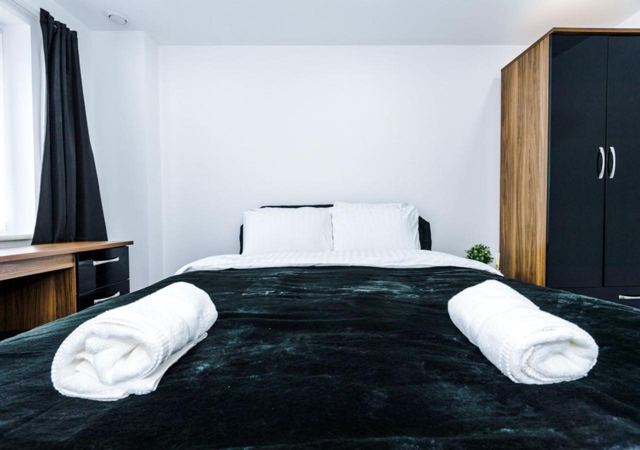 Apartment Luxury 3 Bedroom House Close To Center *